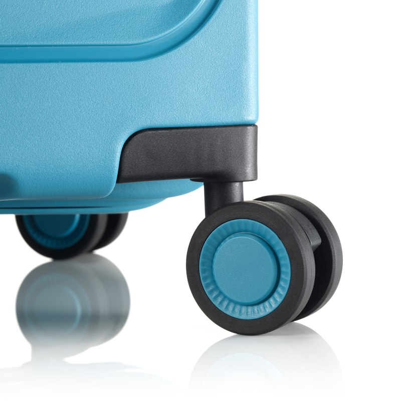 Tripp Cruise Storm Blue Medium Expandable Suitcase